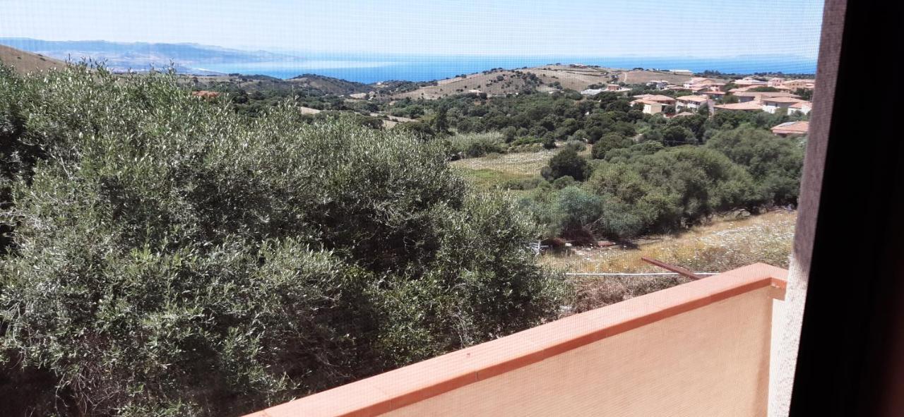 Casa Vacanza Costa Rossa Vista Mare Trinità d'Agultu Eksteriør billede