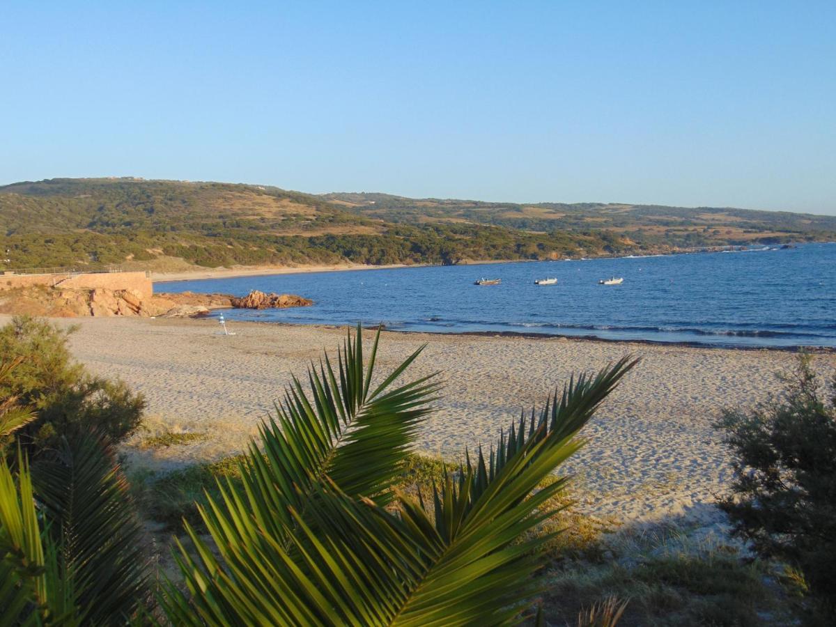 Casa Vacanza Costa Rossa Vista Mare Trinità d'Agultu Eksteriør billede